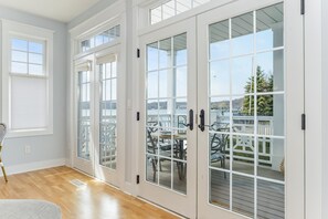 Exterior - Mermaid Cove (Saugatuck)