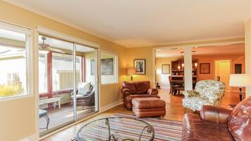 Villa (3 Bedrooms) | Exterior