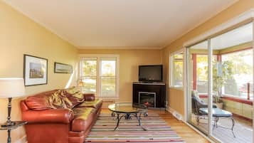 別墅 (3 Bedrooms) | 客廳 | 電視