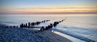 The Sharlene-hot tub Fenced Yard Steps to Douglas