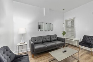 Studio (Blue Star Motel #1) | Exterior