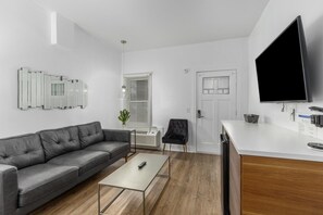 Studio (Blue Star Motel #1) | Ulkopuoli