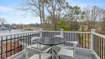 Apartment (2 Bedrooms) | Exterior