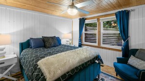 Exterior - "cozy Cottages" Green Cottage Hot Tub-town! (Saugatuck)