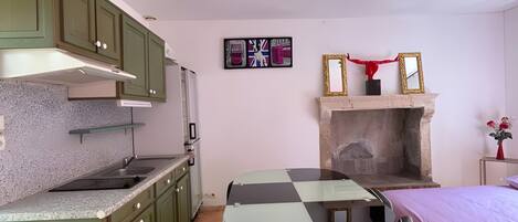 House | 2 bedrooms, individually furnished