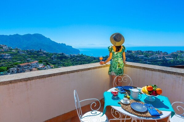 Balcony - De Pando Panoramic Suites 1086 (Scala)