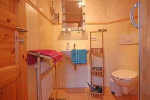 Apartment | Bathroom