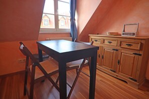 Apartment | Dining