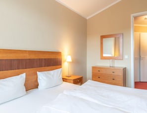 2 bedrooms, individually furnished, bed sheets - Ferienwohnungen im Seepark Sellin (Sellin)