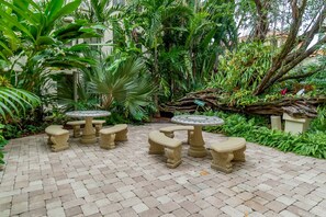 Terrace/patio - Amazing Palm Beach Island•Pool•King•Wi-Fi•A/C•Island View•Parking Pass (Palm Beach)