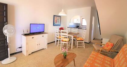 Holiday Home in Empuriabrava Near River & Beach