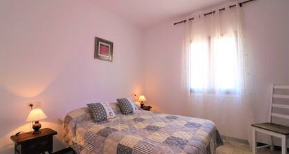 Holiday Home in Empuriabrava Near River & Beach