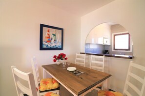 House | Dining