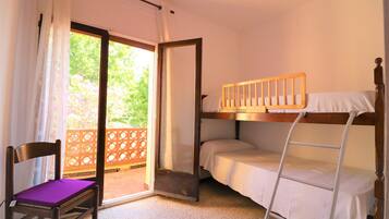 House | 2 bedrooms, iron/ironing board