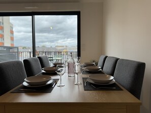 Apartment | Dining