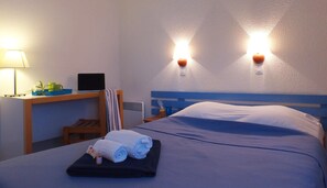 House | 2 bedrooms, bed sheets