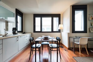 Apartment | Dining - Apartment Las Palmas Near Las Canteras Beach (Las Palmas de Gran Canaria)