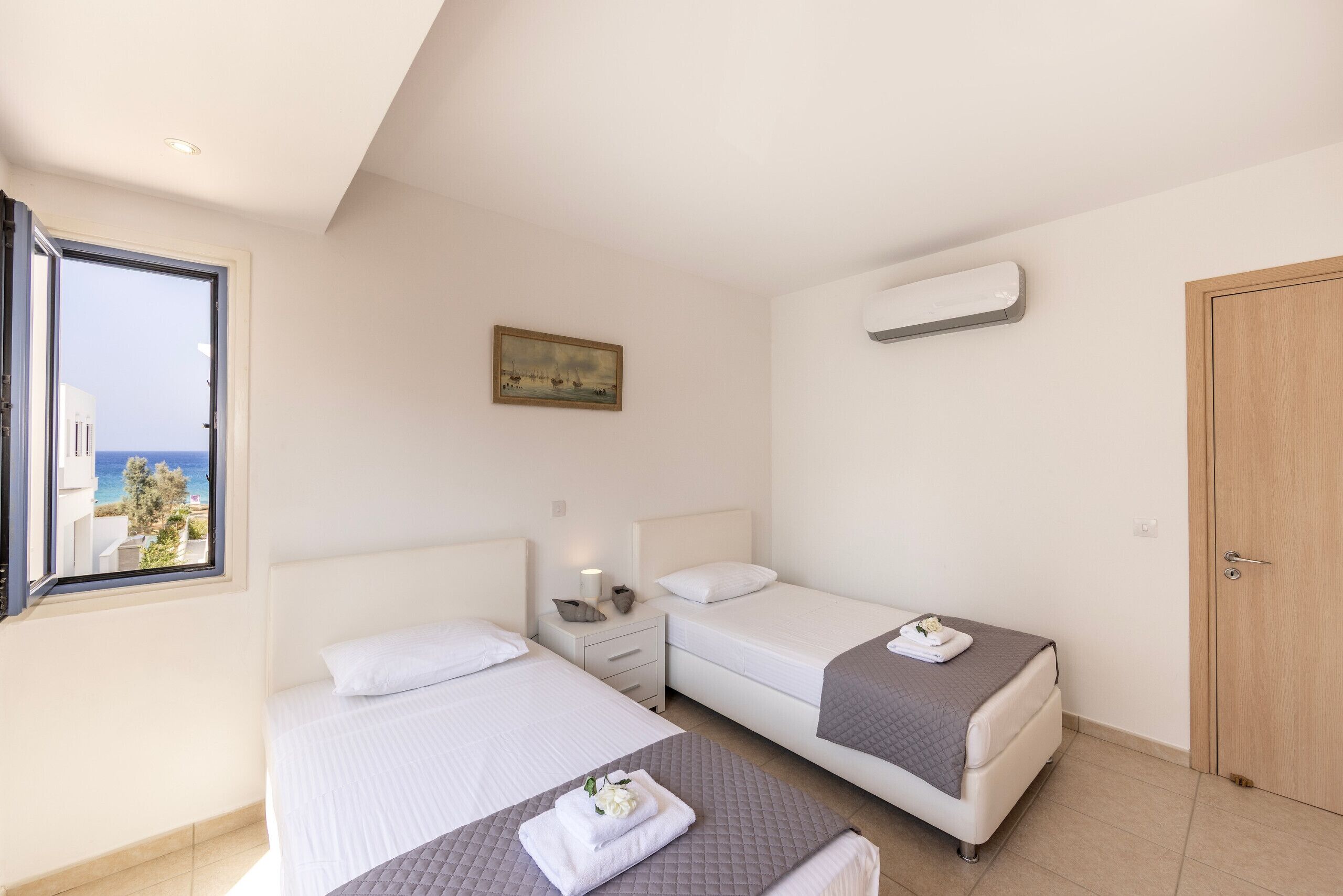4 bedrooms, in-room safe, iron/ironing board, free WiFi