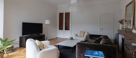 Villa | Oppholdsområde | Peis