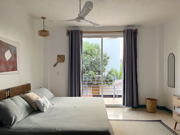 1 bedroom, desk, free WiFi, bed sheets