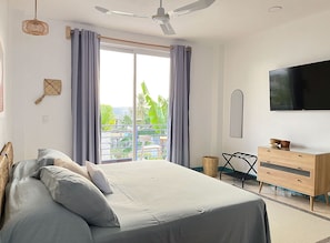 Bureau, Wi-Fi gratuit, draps fournis