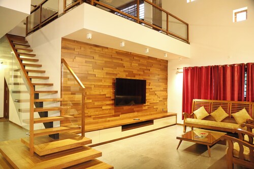 Minash Villa by Mirth