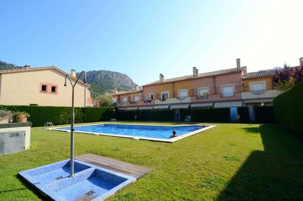 House | Pool