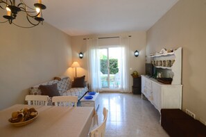 House | Living room