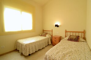 2 bedrooms, iron/ironing board - House in Lestartit Near Sandy Beach (Torroella de Montgrí)