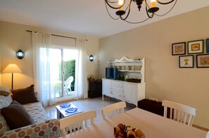 Living room - House in Lestartit Near Sandy Beach (Torroella de Montgrí)