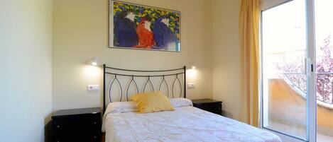 House | 2 bedrooms, iron/ironing board