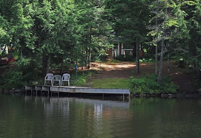 Family cottage by river pet friendly sleeps 7, 3 waterfalls and hiking trails