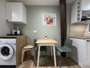 Apartment | Dining