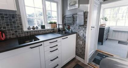 Serene Lakeside Cabin Next to the sea Just 10 Minutes From Stockholm City!