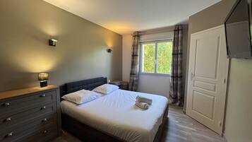 House | 4 bedrooms, iron/ironing board