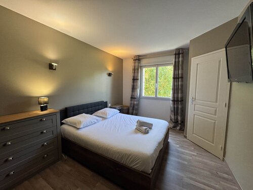 House Near Le Mans Circuit With Garden