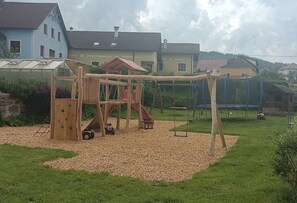 Área de juegos infantiles al aire libre
