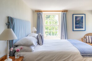 4 soverom, strykejern/-brett, wi-fi (inkludert) og sengetøy