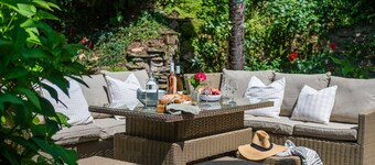 Sea Lavender - a house that sleeps 9 guests in 5 bedrooms