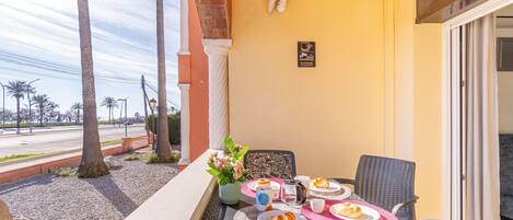 公寓 | 室外用餐