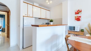 Unclassified image, 3 of 27, button - Apartment in Empuriabrava Near Sandy Beach (Castello d'Empuries)