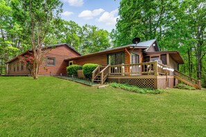 Exterior - Sleeps 14; Blue Ridge Retreat- Firepit, Games, Dog Friendly, Fireplace, Mountain (Blue Ridge)