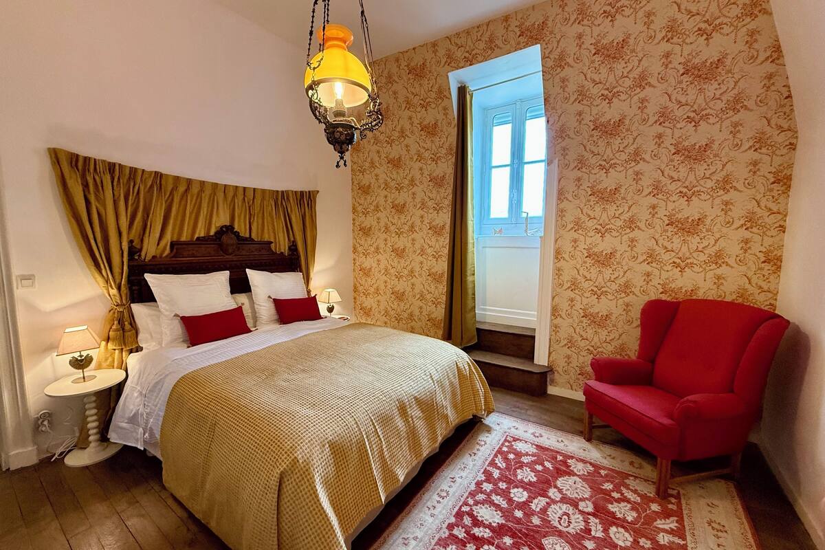 Superior Room, 1 Queen Bed, Non Smoking, Garden View