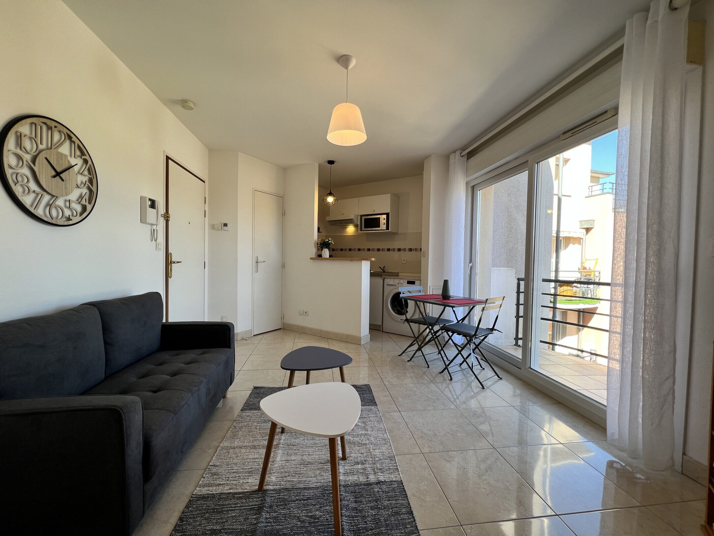 Apartment | Living area