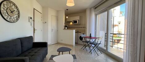 Apartment | Living area