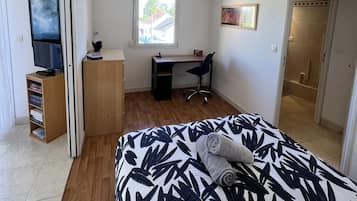 Apartment | 1 bedroom, iron/ironing board