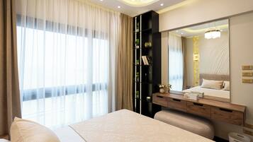 4 bedrooms, WiFi, bed sheets