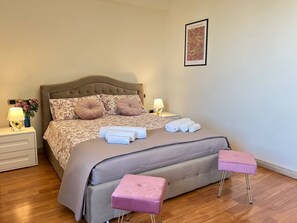 3 bedrooms, WiFi, bed sheets