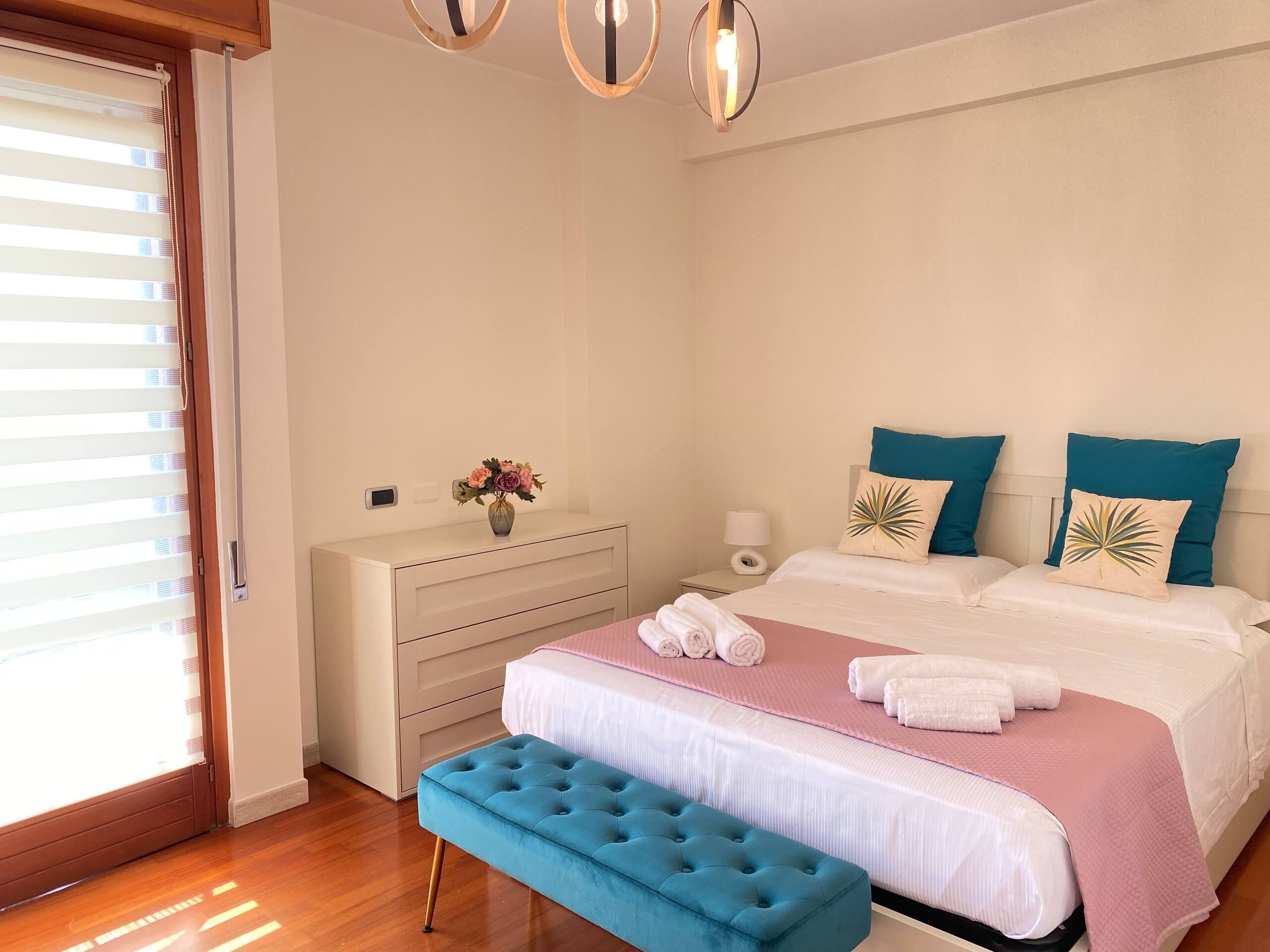 3 slaapkamers, een kluis op de kamer, wifi, beddengoed