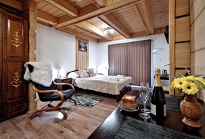 Habitació doble clàssica | Cortines opaques, planxa i posts de planxar i wifi gratuïta 